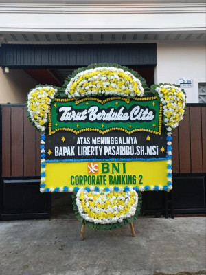 Papan Bunga Duka di Nyompok